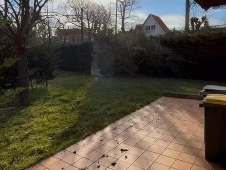 chambre dans la commune du vésinet - 200 euros – prix plafonné