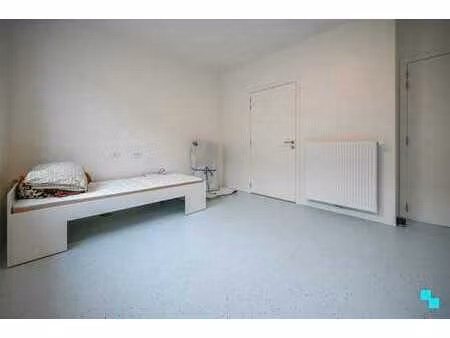 studentenkamer met eigen sanitair in centrum kortrijk