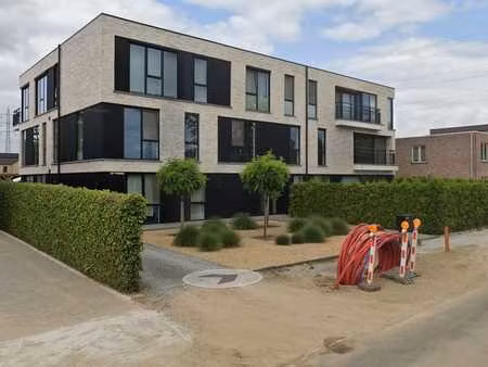 vlot toegankelijke carport in nieuwbouw  uitzonderlijke v...