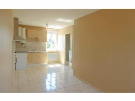 location appartement  m² t-2 à le creusot  395 €