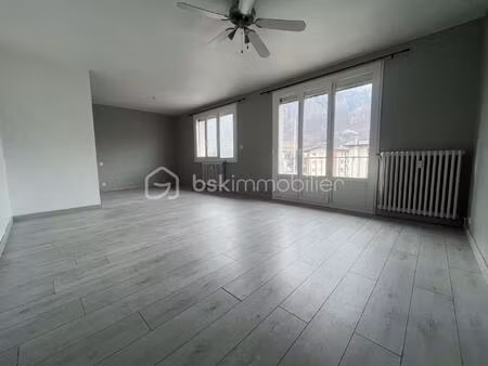 appartement de 67 02 m² à saint-jean-de-maurienne