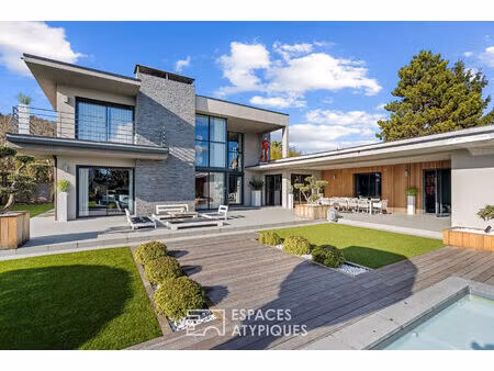 maison d'architecte au coeur des monts d or