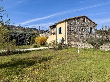 belle maison familiale en pierre sur 1 500 m2 de terrain con