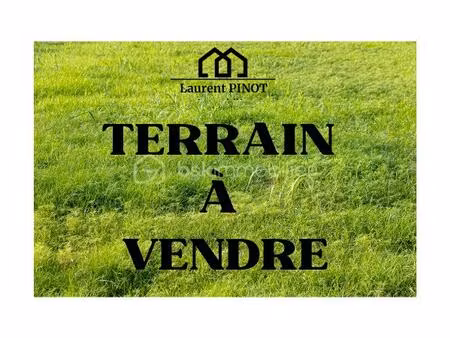 terrain de 772 m² à laille