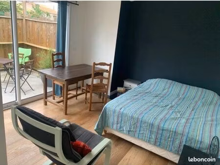 a louer studio meublé