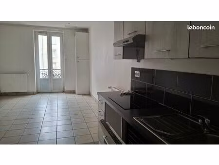 loue f3 centre ville