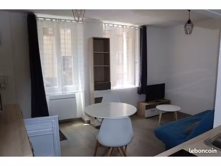 studio 1 pièce 20 m²