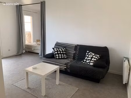studio 1 pièce 27 m²