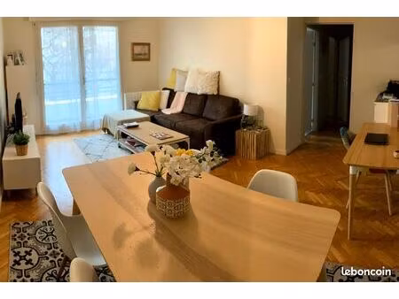 appartement 2 pièces 52m²  balcon  parking à saint-cloud 92210