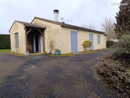 maison à louer sur siorac-en périgord