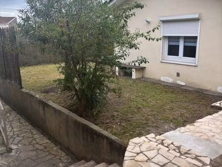 grand t2 meublé+jardin à louer