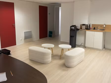 vente bureaux et commerces à nantes (44000) : à vendre / 240m² nantes
