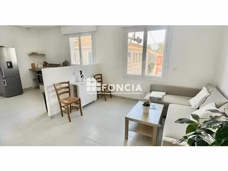 a vendre t2 40m2 hyper centre ville parfait etat