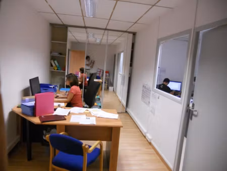 local professionnel à louer lattes 70m2 900€/mois ht/hc