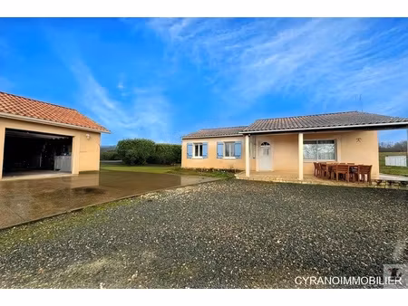 plain pied  3chs + garage 77 m2   2 terrasses  terrain 2312m