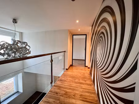 rodemack : dans environnement exceptionnel  corps de ferme rénové d'environ 215 m2