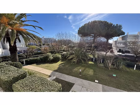 grand t1 de 29m2 avec terrasse et parking privé