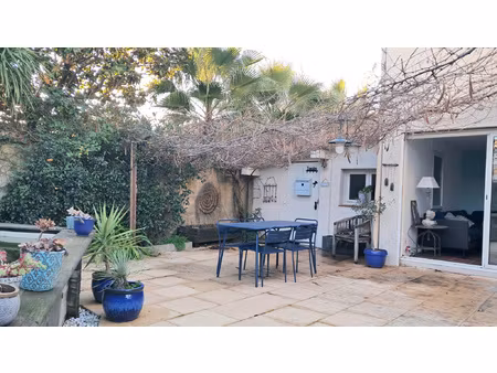 maison familiale lumineuse avec piscine à pérols