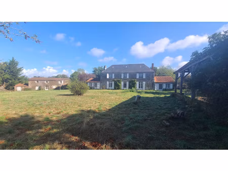 propriété à vendre pour grande famille à thorigny