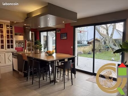 maison 7 pièces 172 m²