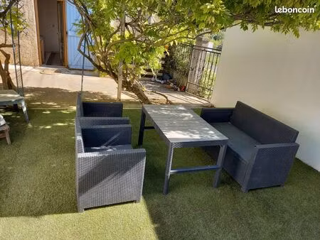 maison avec cour en pleine nature