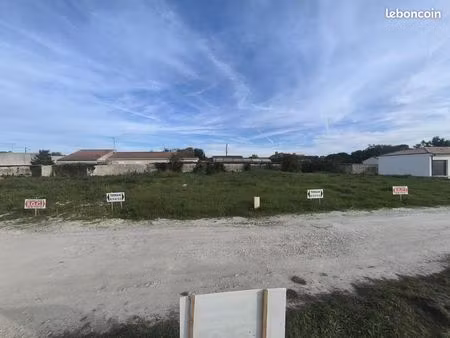 terrain 560 m² cognac