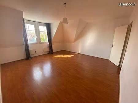 studio 1 pièce 31 m²