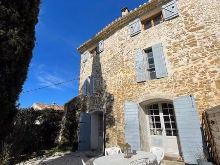 location t2 (2 places de parking + cave 11m2)