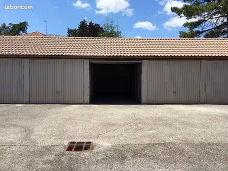 garage à louer