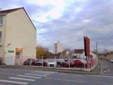 montluçon loue bail commercial