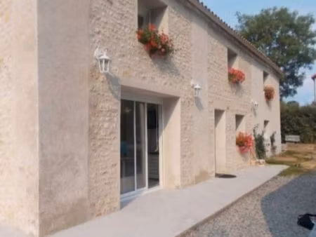 charmente maison en pierre