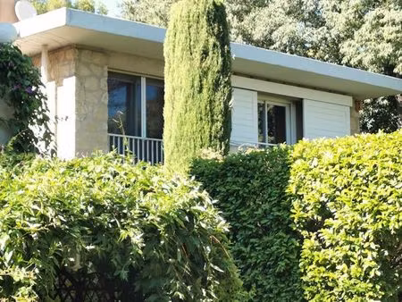 location pour festival d'avignon 2026