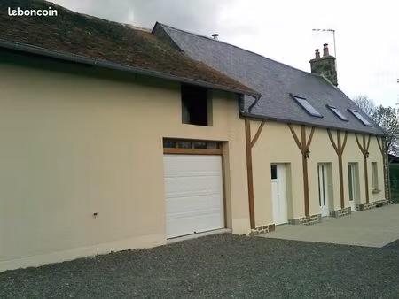 maison à la campagne de cinq piéces avec terrain  herbage et bâtiment à louer