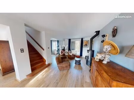 maison 6 pièces 137 m²