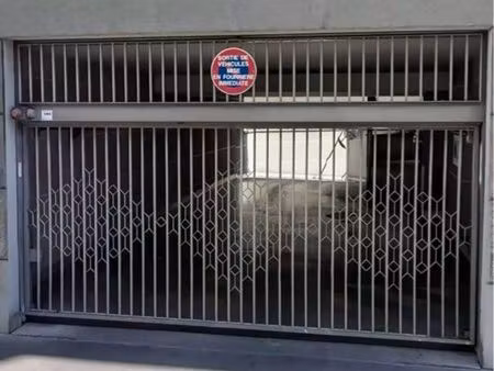 location garage box fermé jean macé