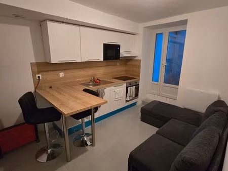 t2 meublé avec terrasse