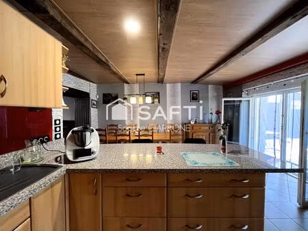 jolie maison jumelée 240m2 avec jardin 760m2 ; terrasse   garage 5 voitures;