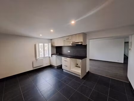 grand appartement 3 chambres  centre ville belin beliet