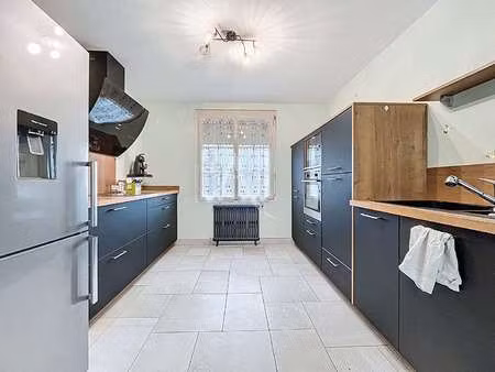 location maison meublé à bécon-les-granits (49370) : à louer meublé / 111m² bécon-les-gran