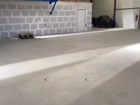 local d'activités à louer