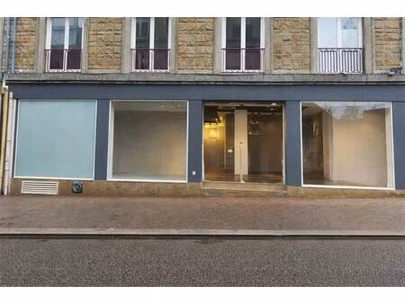location commerce lorient 170 m²