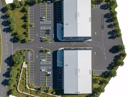 location commerce savigne 1 100 m²