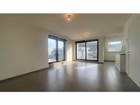 appartement te huur in tielt met 3 slaapkamers