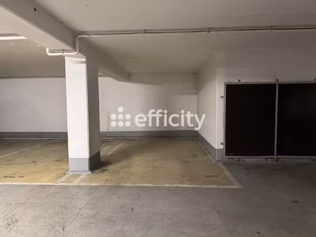parking - 13 m²