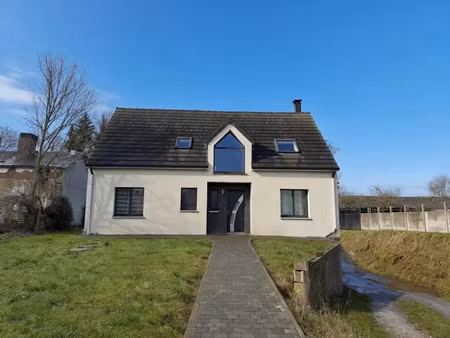 vente maison 4 pièces 123 m² à thieulloy-l'abbaye (80640)  246 000 €