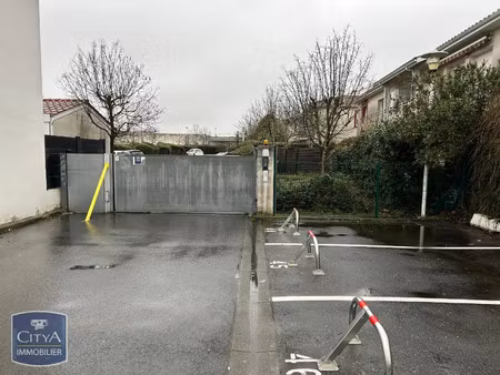 parking à louer 8 m² - mérignac (33) - 50€