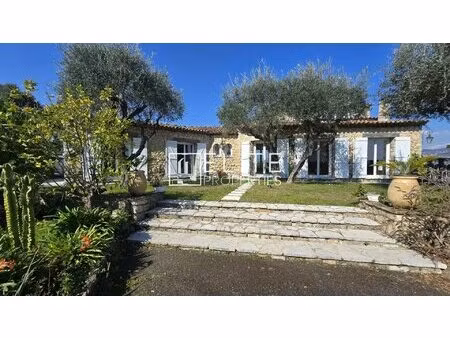 villa 7 pieces 180m² vue degagee tanneron