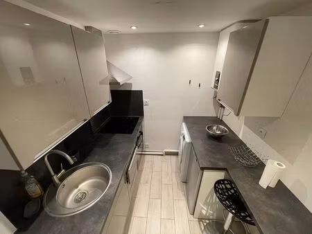 location appartement 1 pièce 21 m² à aix-en-provence (13100)