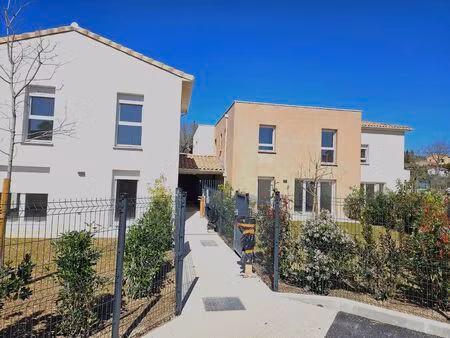 charme provençal et modernité: l'élégance au naturel à ventabren