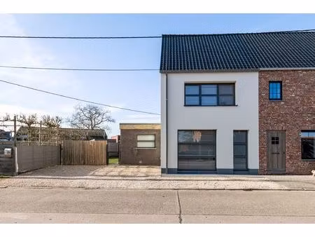 instapklare en lichte woning op gunstige ligging op 430 m²